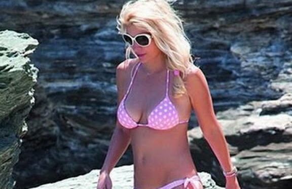 Greek Celebrity : Menegaki