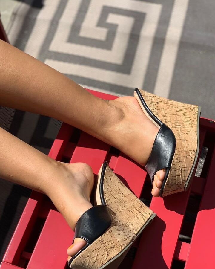 Zoccole e piedi sexy