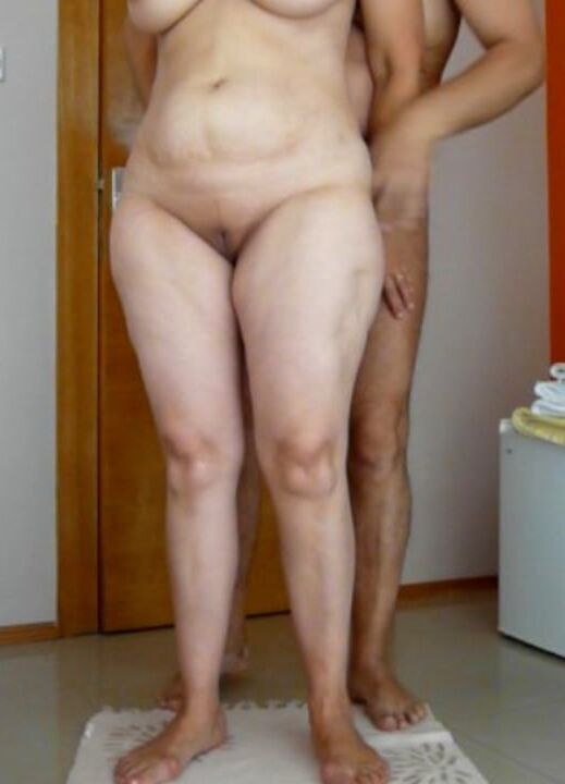 Snevla naked body