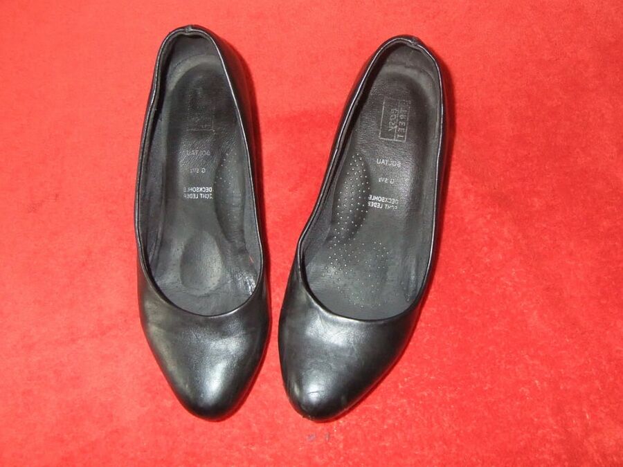 High Heels und Nylons abzugeben