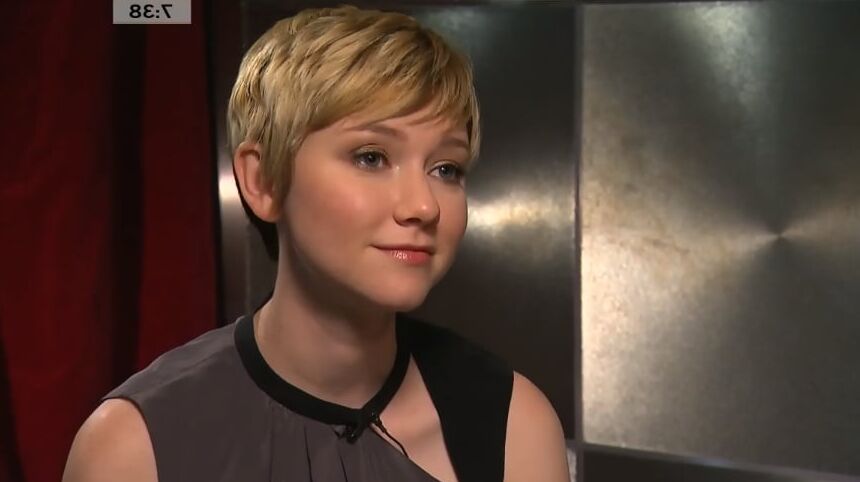 Valorie Curry cute woman