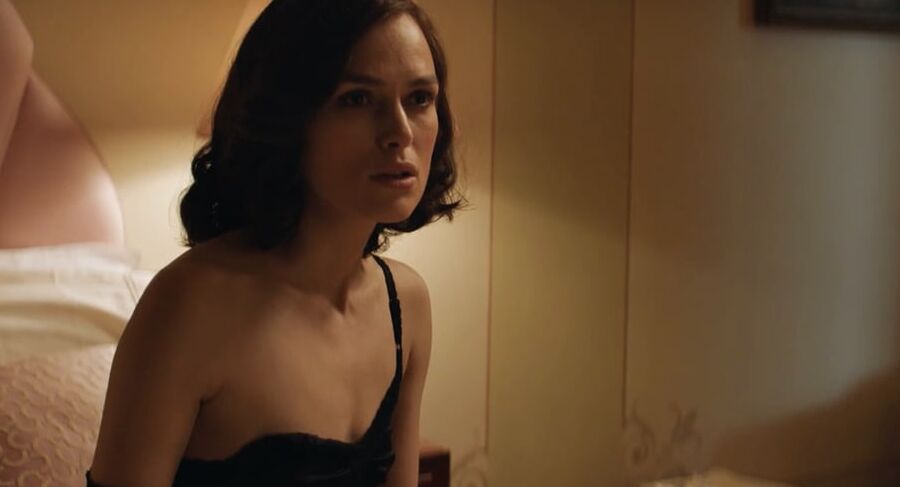 Keira Knightley My ideal woman is flat chested volume .