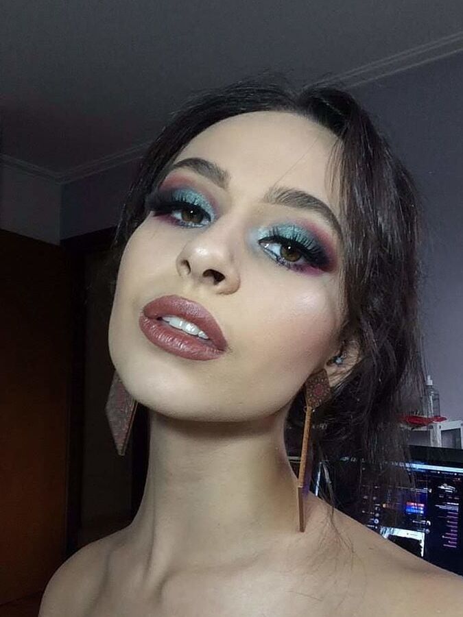 Makeup fetish