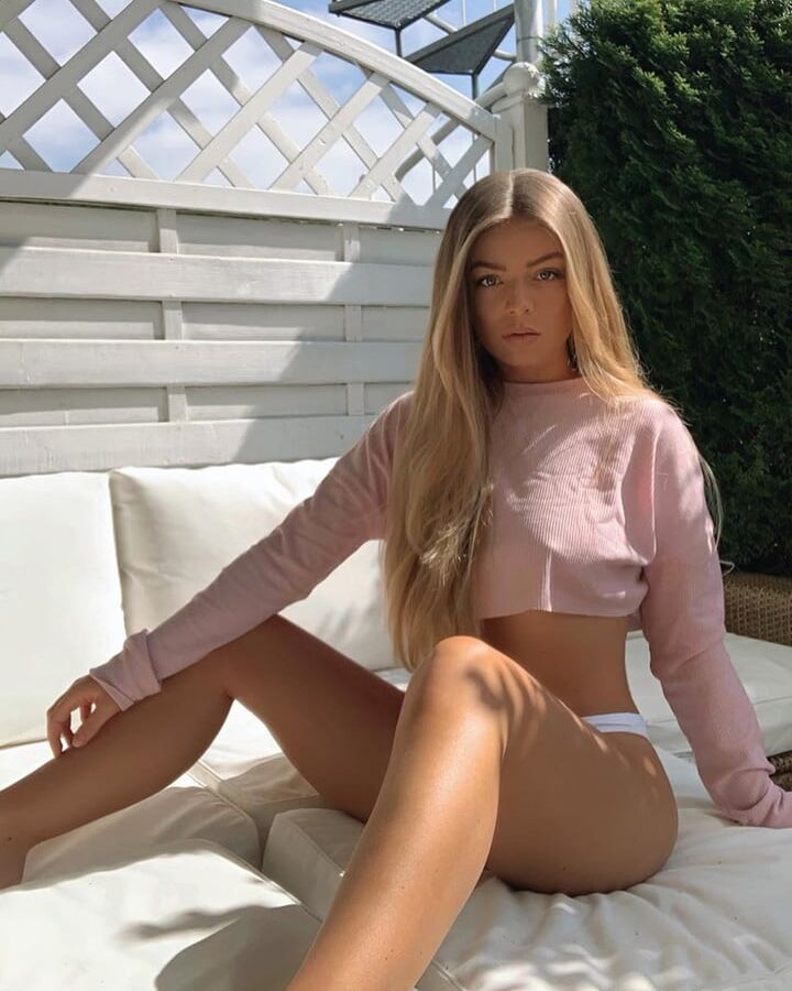 INSTA BABE ALINA