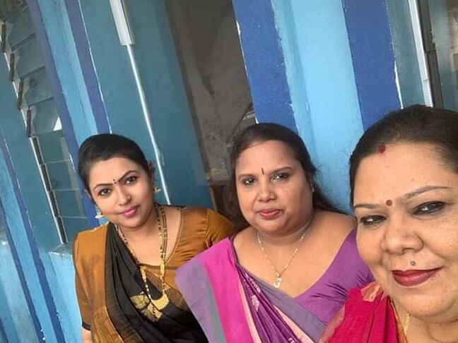 Tamil hot stylish auntys
