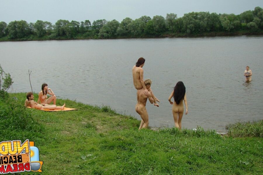 Nudist swe