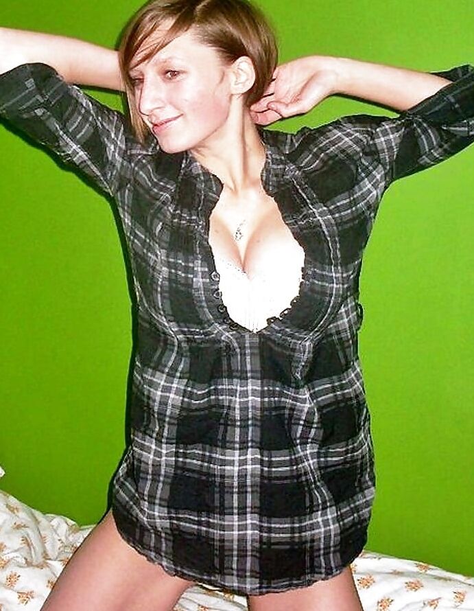 II high level blonde busty train top huge