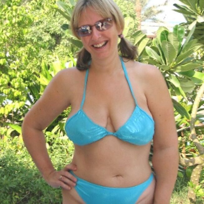 Absoluted fuckable mom mix