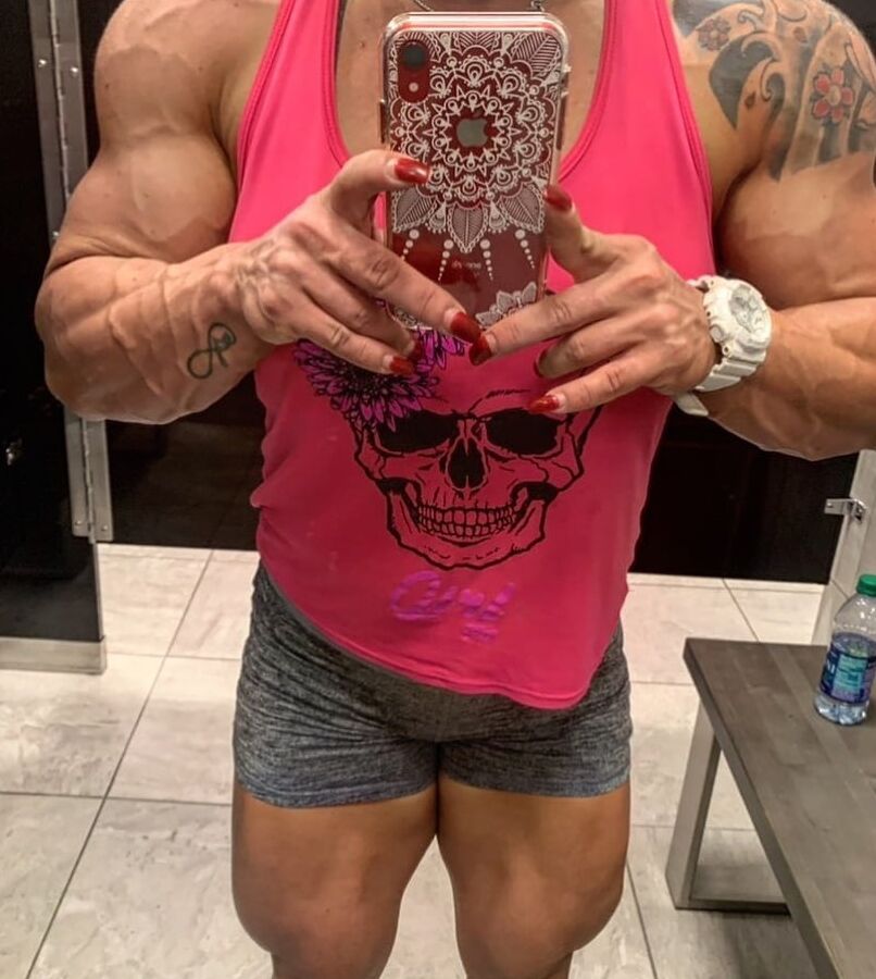 Sexy FBB Muscle