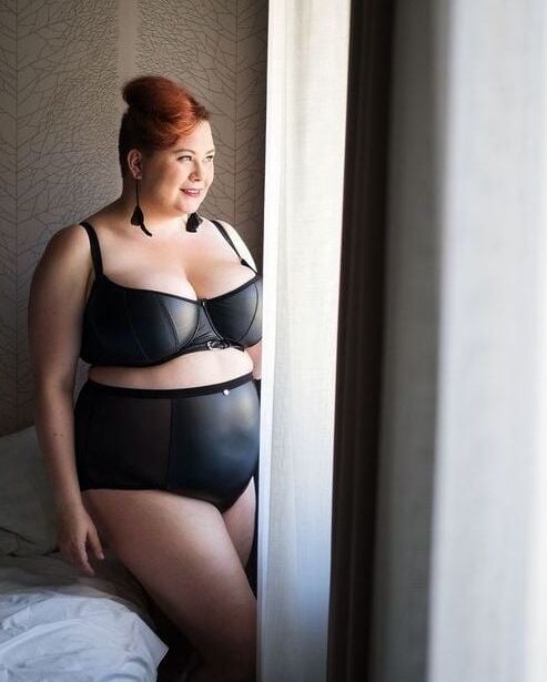 Pretty BBWs and fatties from fashion blogs