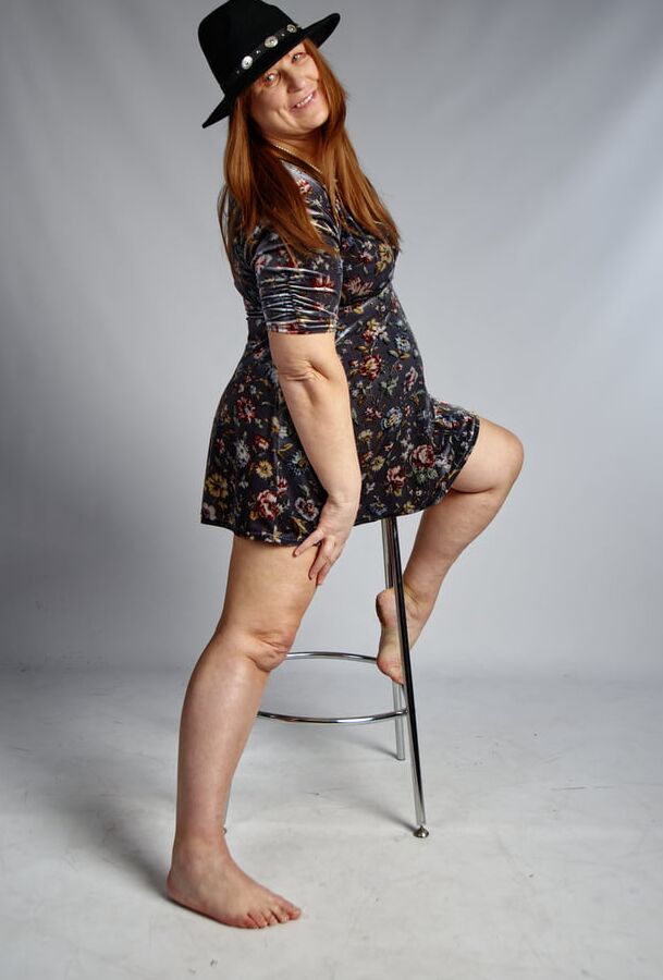 Sexy as fuck Chunky GILF Slut