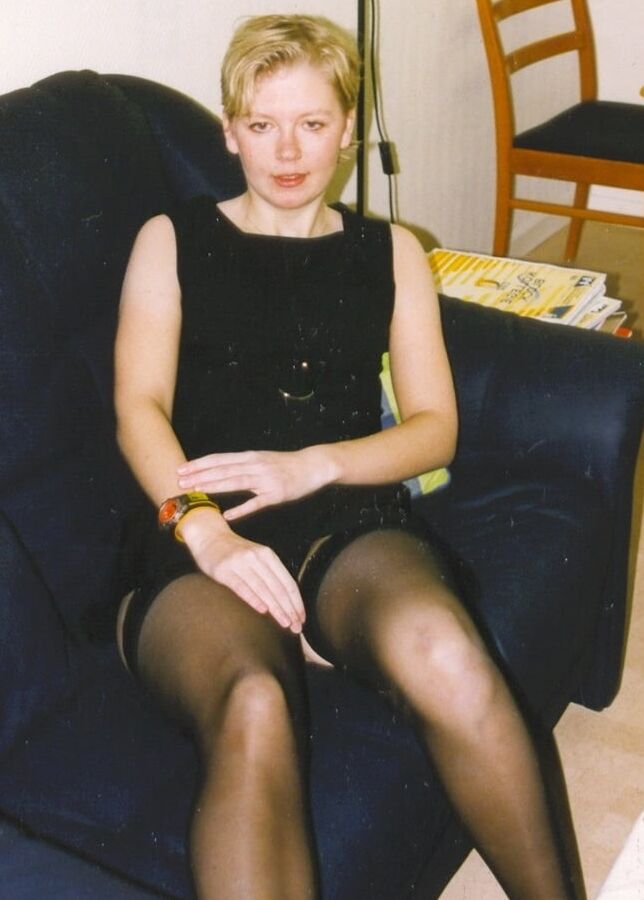 Blonde amateur posing