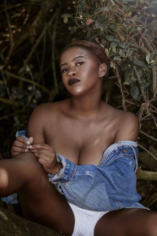 Ebony - Summer Beauties