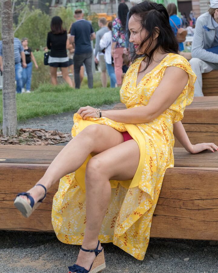 Heels and Upskirt in public