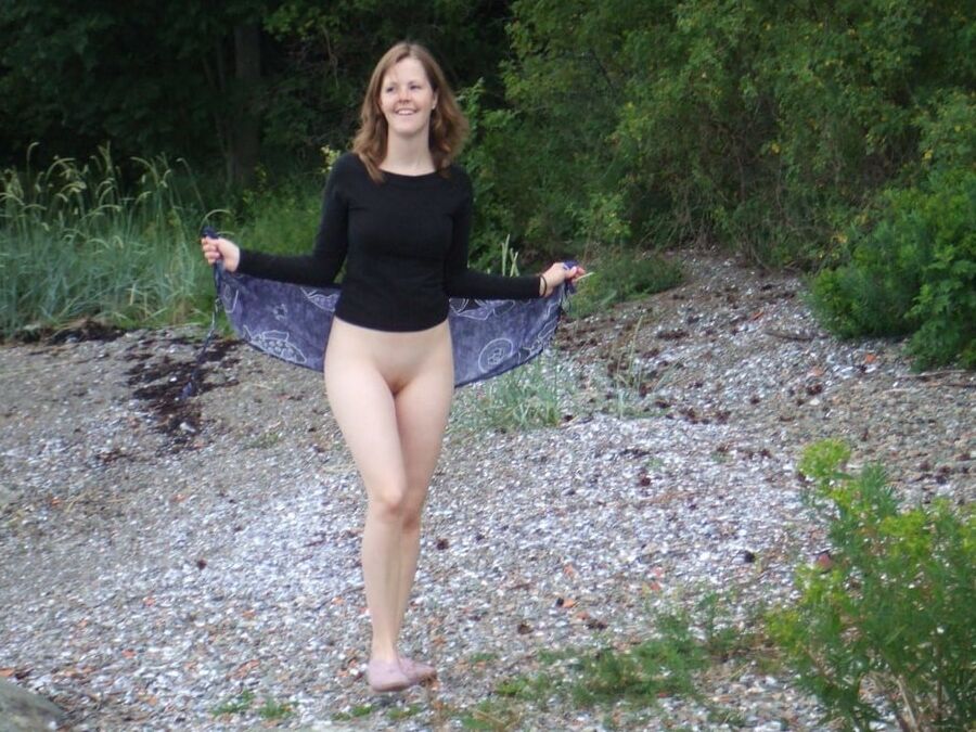 Cute slut wife likes to show all her holes