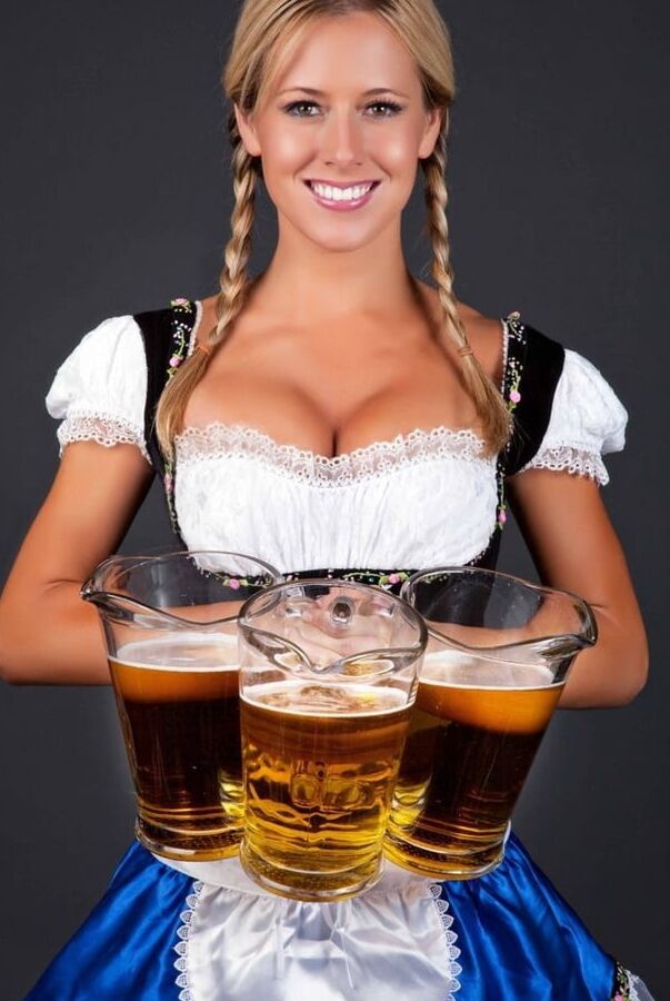 Hot girls from the Oktoberfest