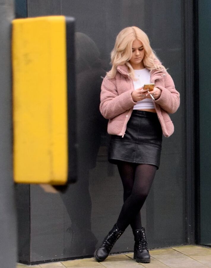Street Pantyhose - UK Cunts in Tights