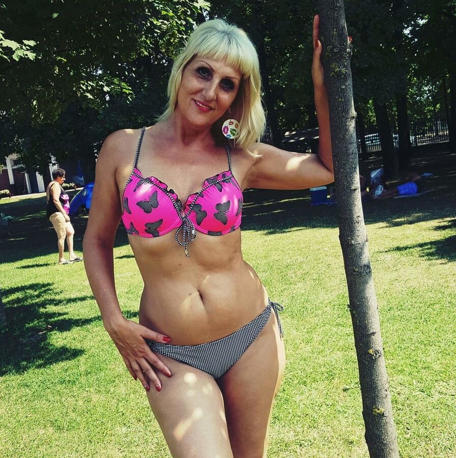 Hungarian Anya es lanya