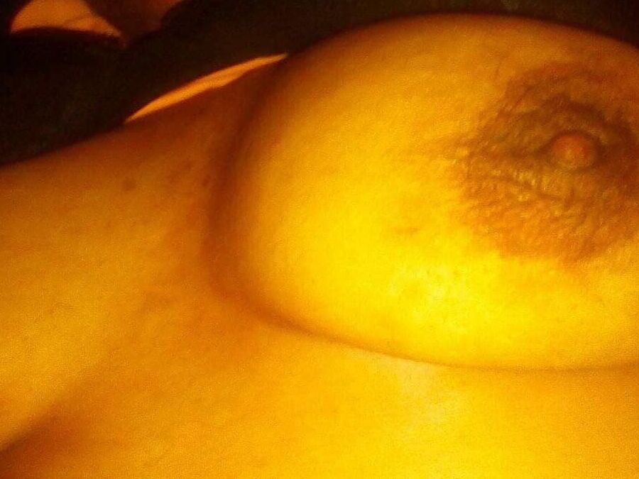 Selfie spreading yummy pussy