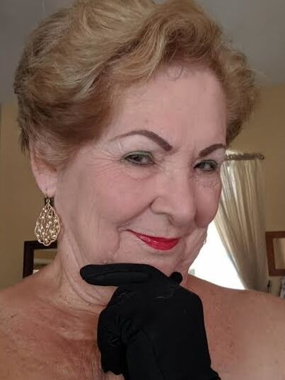 Granny with yummy tits