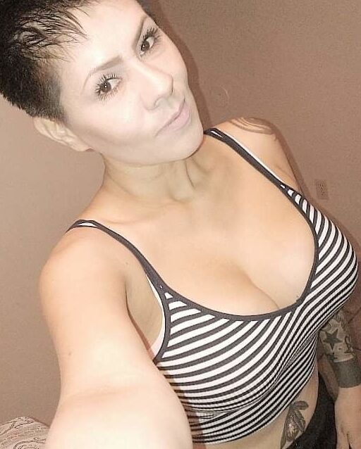 BANGING BUSTY SEXY MILF