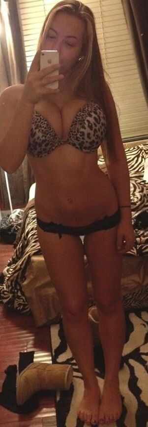 HOT Halle Diez
