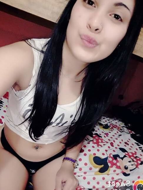 MICAELA GOMEZ puta culona argentina teen sexy bitch