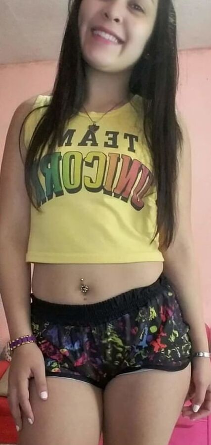 MICAELA GOMEZ puta culona argentina teen sexy bitch