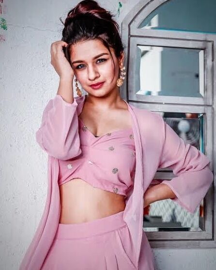 Avneet kaur sexy slut hot
