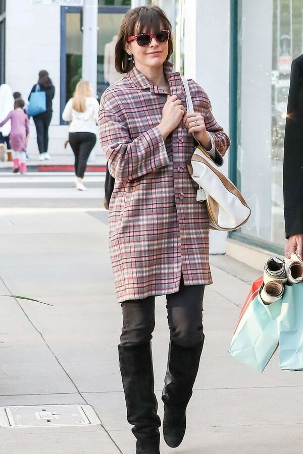 Female Celebrity Boots &amp; Leather - Milla Jovovich