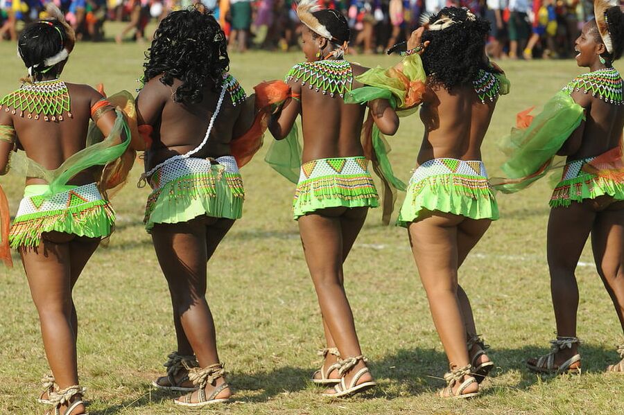 Curvy African amateur girls