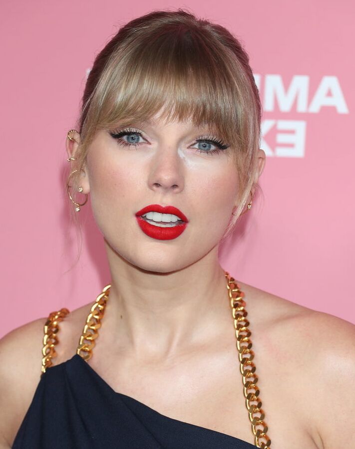 Taylor Swift&;s beautiful fucking face