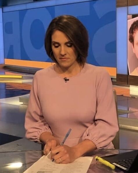 Sexy side of Lynn