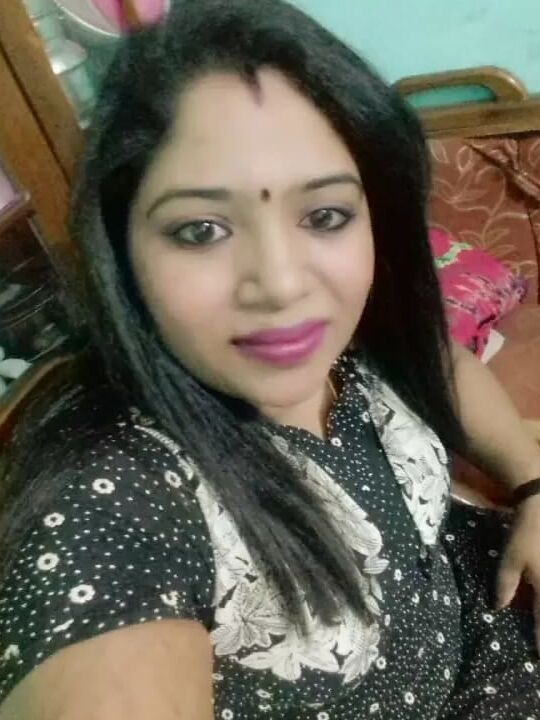 Tamil hot stylish auntys