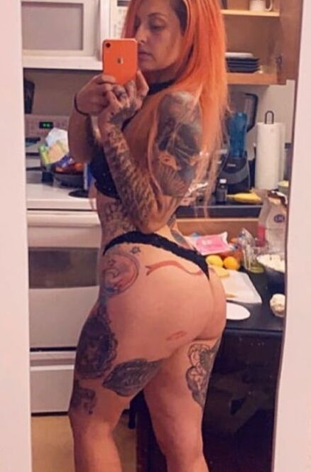 Burlyns nudes