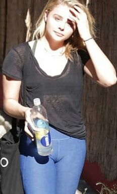 Chloe Moretz Cameltoe