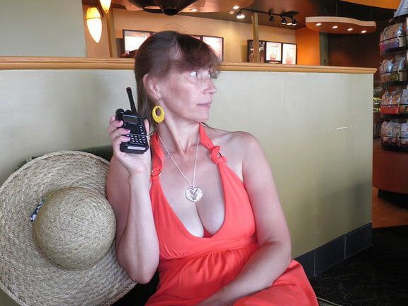 Brafree mom .