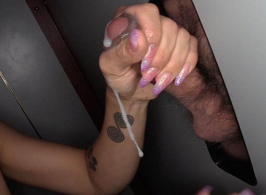 GIRLS AT THE HOLE