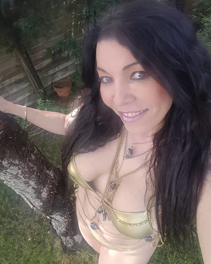 Extra MILF