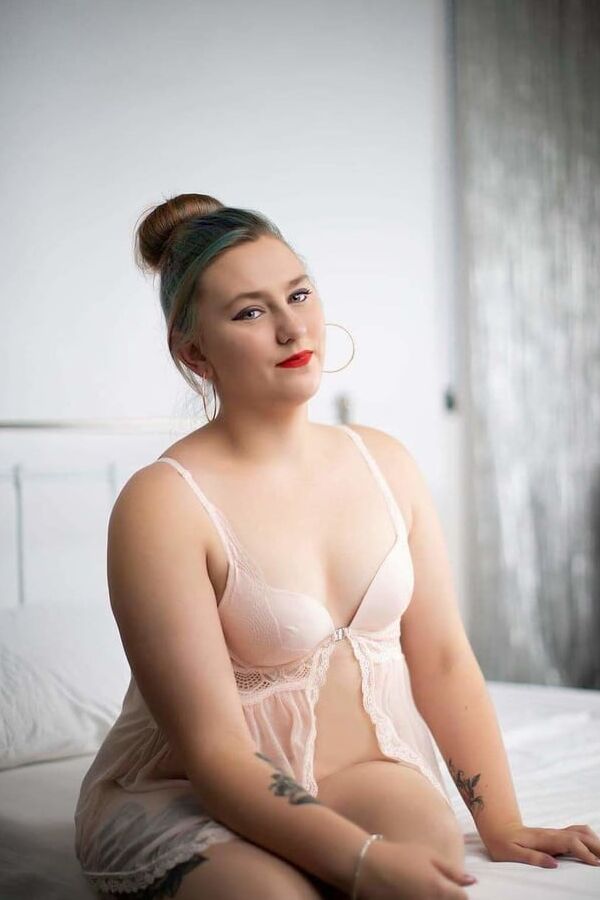 Sexy as fuck Chav Slut
