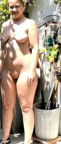 Selection of Grannies &amp; Matures naked &amp; showing a little ink