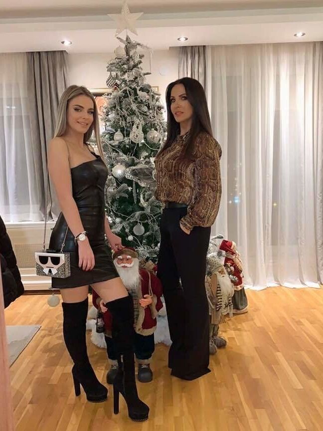 Hot MILFs
