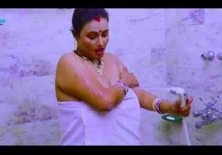 SUCHARITA NUDE BATH