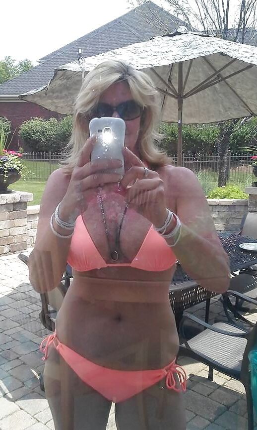 SEXY MILF
