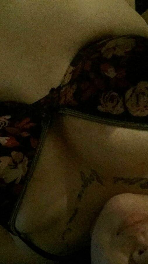 Jessica Reed, exposed hotwife, kik: HornyHotwifeWhore