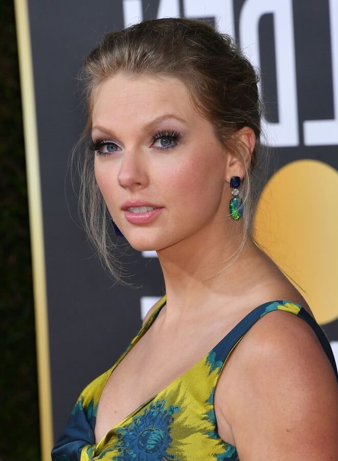 Taylor Swift&;s beautiful fucking face