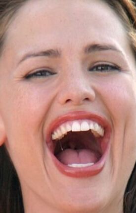 JENNIFER GARNER