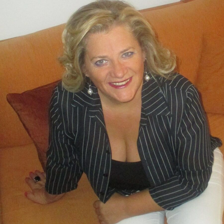 Greek Milf from social Media : Vagia