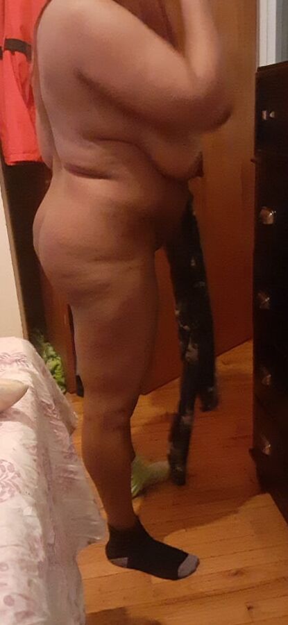 BOOTY NAKED RITE NOW