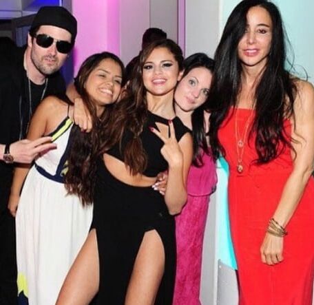 SELENA GOMEZ, THE BEST PARTY FUCK EVER !!!